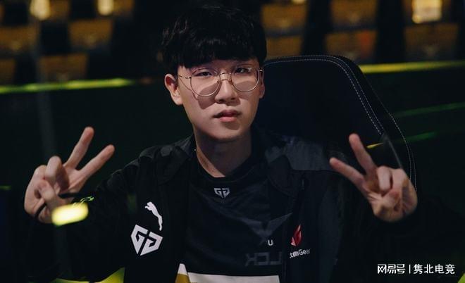 厚积薄发走 厚积薄发走