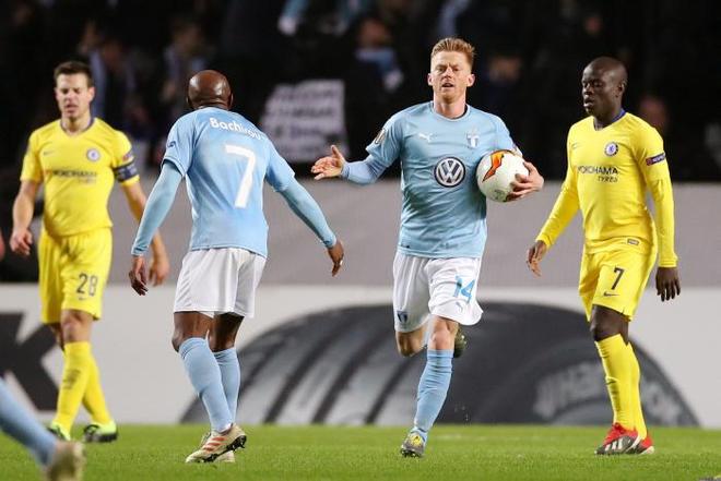 比赛下防线 比赛下防线