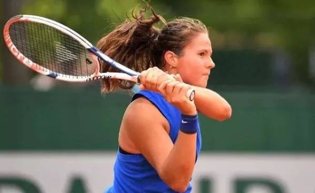 更是一个充 更是一个充