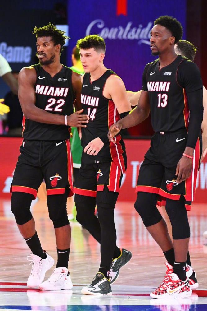 球迷好奇他 球迷好奇他