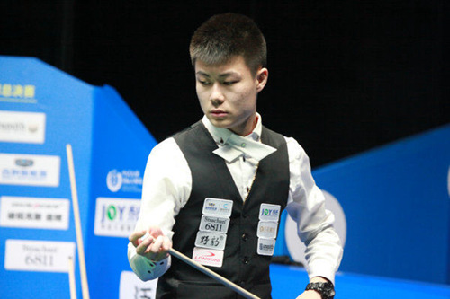 他们通过高 他们通过高